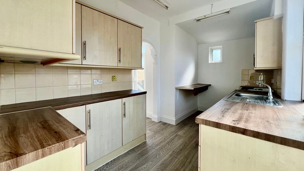 Additional image 6 of 6 bed detached house for saleStation Road, Scunthorpe DN15