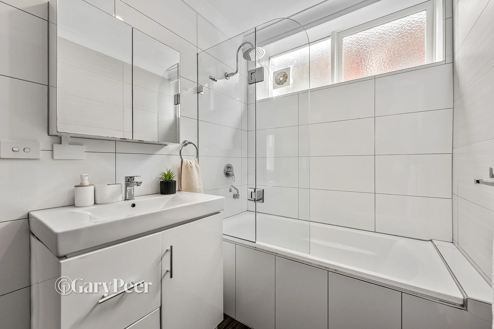 2/105 Grosvenor St, Balaclava VIC 3183 photo 4