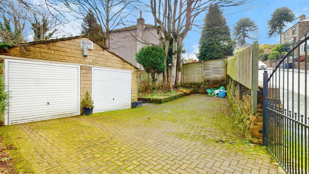 Additional image 19 of Ashtree Grove, Bradford