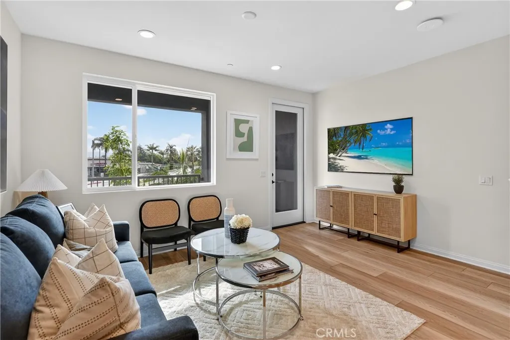 Additional image 4 of 1097 N Harbor Blvd, Anaheim, CA 92801