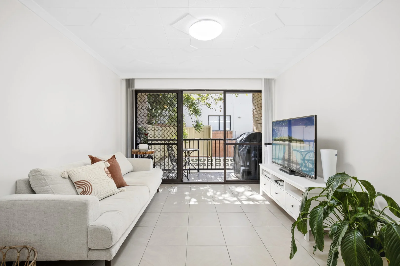 2/200 Surf Parade, Surfers Paradise QLD 4217