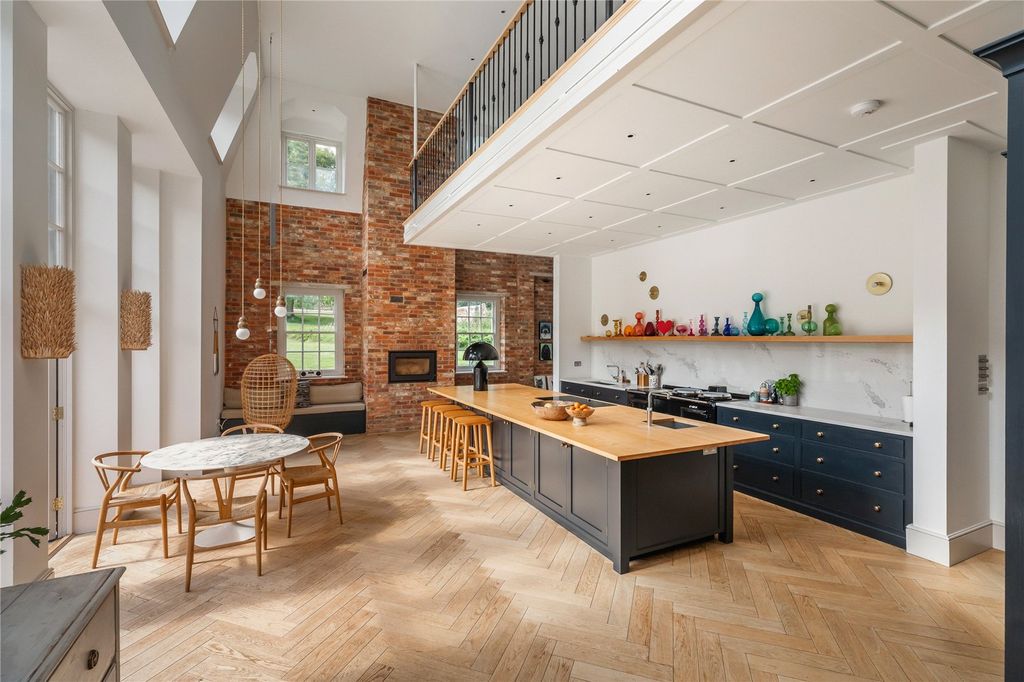 Additional image 4 of 6 bed equestrian for saleOvington, Alresford, Hampshire SO24