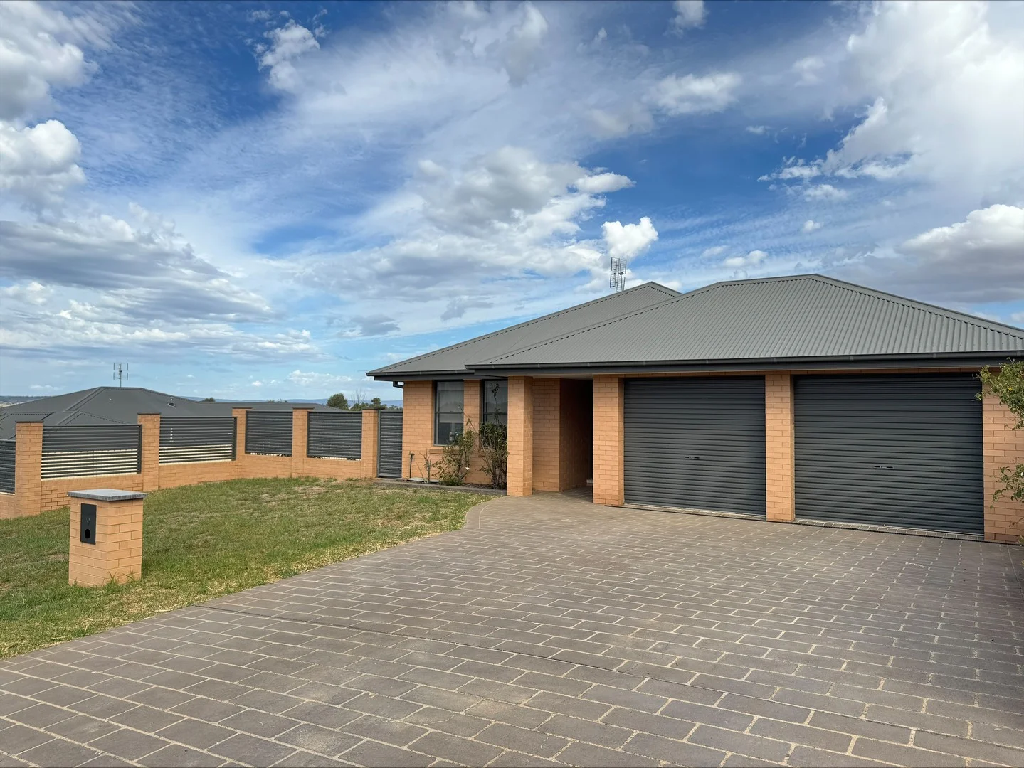 9 Vaucluse Place, Parkes NSW 2870