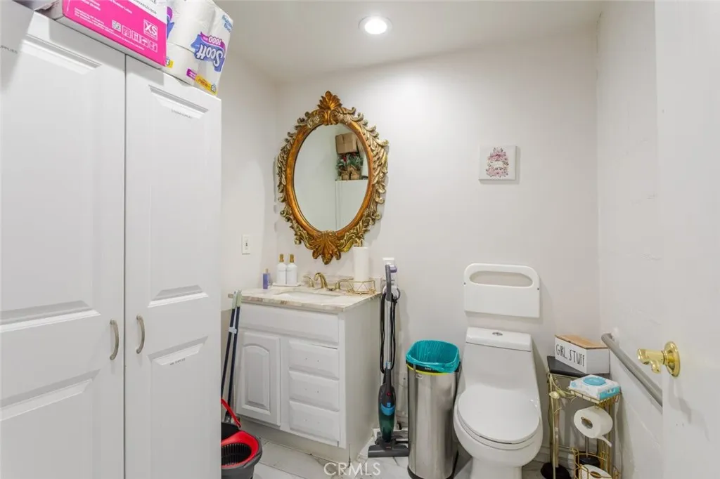 Additional image 40 of 13521 Sherman Way, Van Nuys, CA 91405