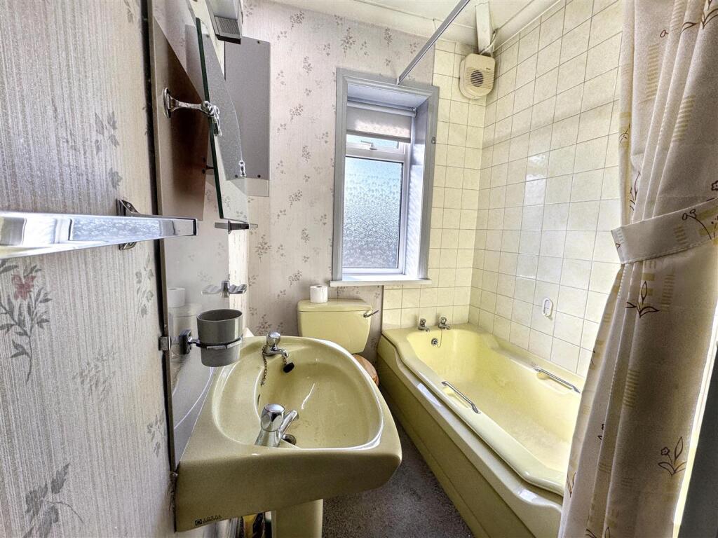 Additional image 11 of Park Lane, Keighley, BD21 4RL