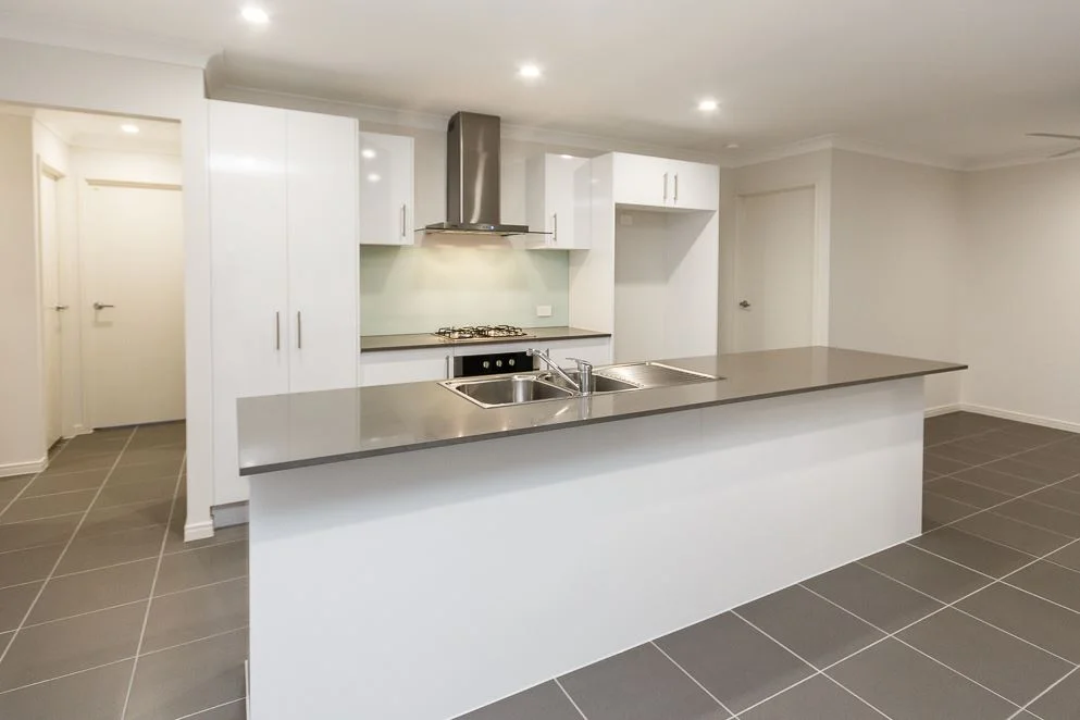 17 Scotland Crescent, Cornubia QLD 4130 photo 2