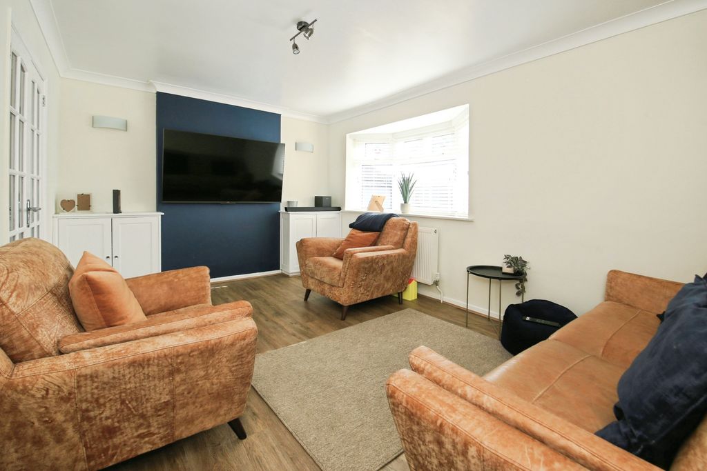 Additional image 4 of 3 bed detached house for saleAscot Drive, Peterborough PE1