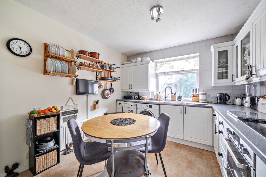 Additional image 15 of 2 bed flat for saleFairlawn, Hall Place Drive, Weybridge KT13