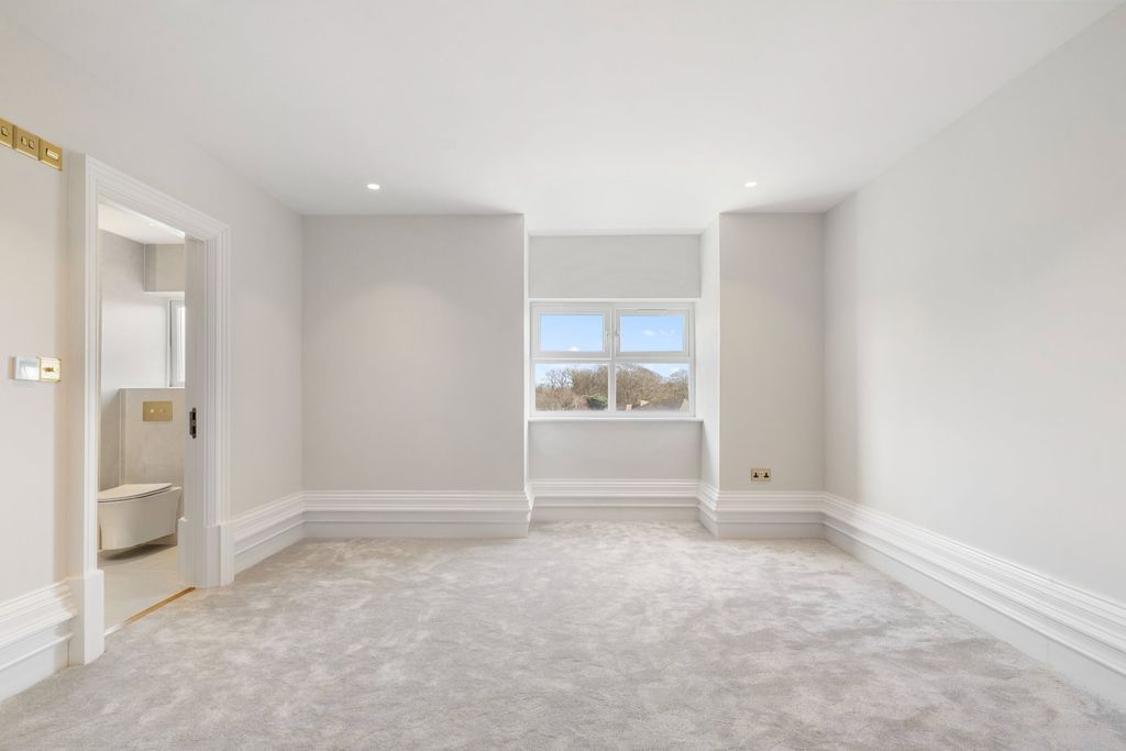Additional image 21 of 2 bed flat for saleVictoria Road, Formby L37