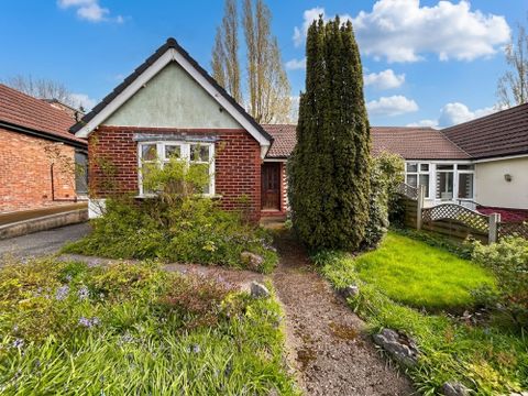 Grange Drive, Monton M30