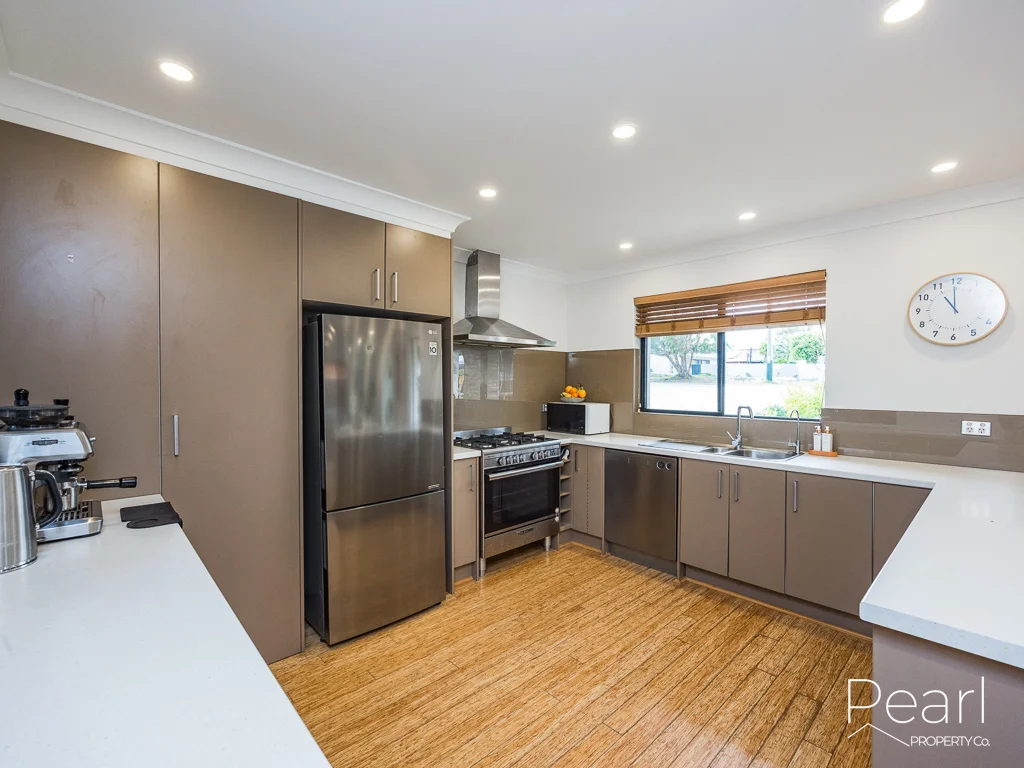 Additional image 3 of 92 Bridgewater Drive, Kallaroo WA 6025