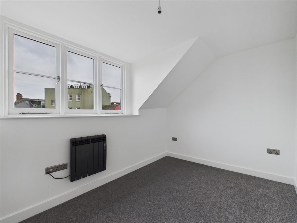 Additional image 10 of 2 bed flat for saleSparta House, Crackwell Street, Tenby SA70