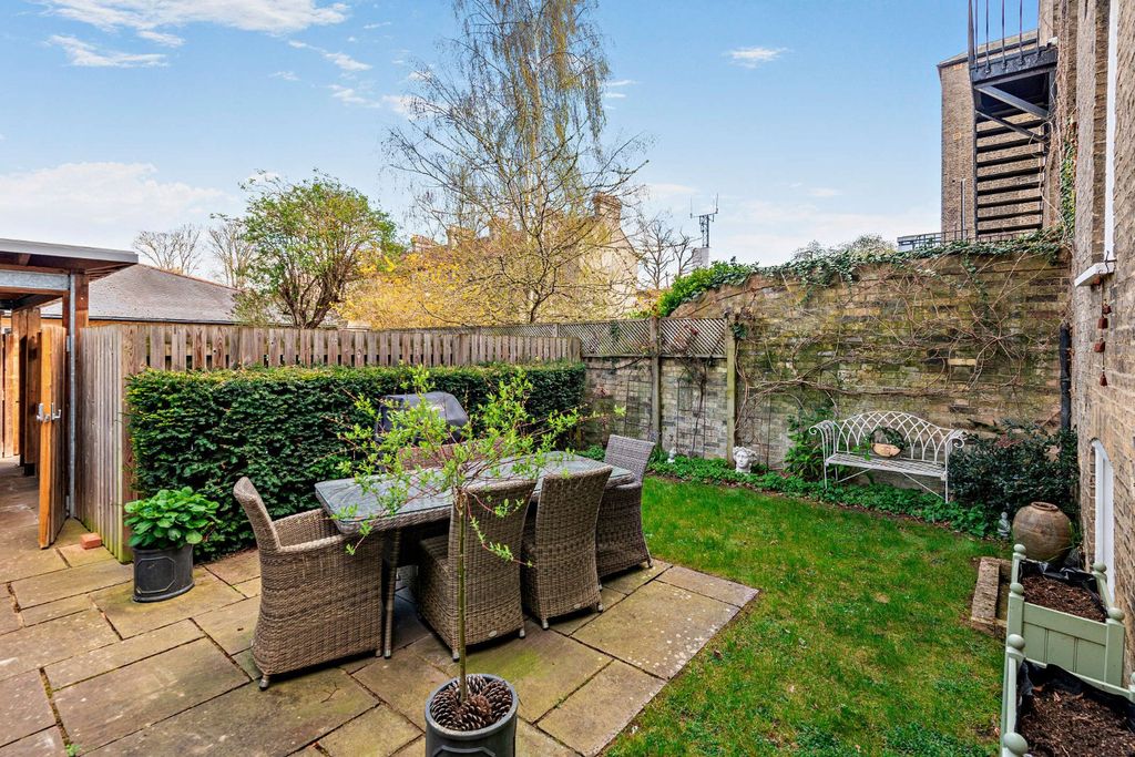 Additional image 11 of 2 bed flat for saleParkside, Cambridge CB1