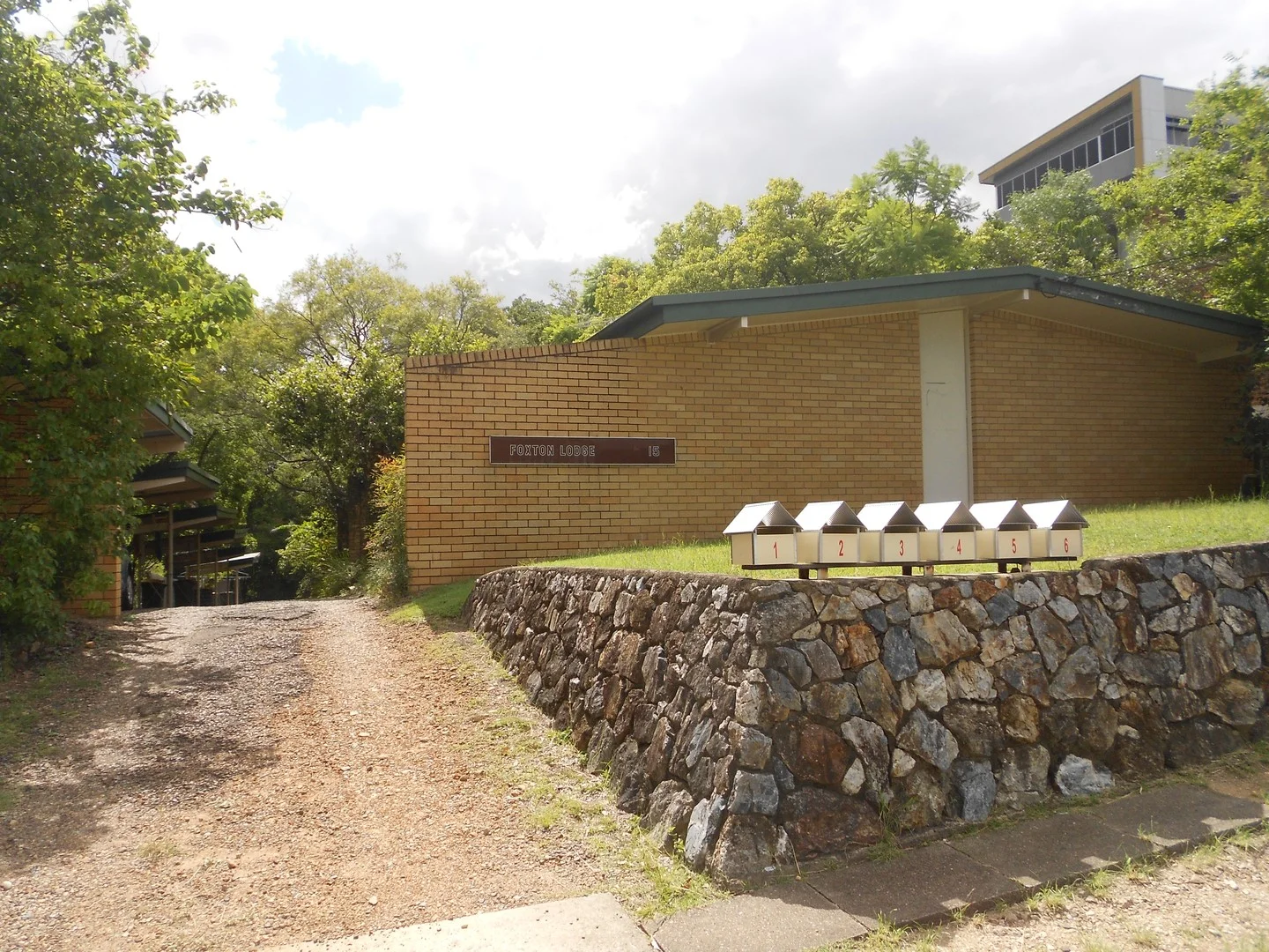 2/15 Foxton Street, Indooroopilly QLD 4068