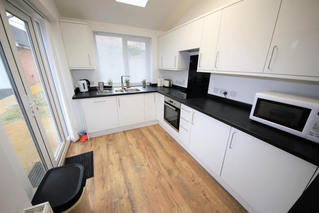 Dolbery Road North, Poole,  photo 3