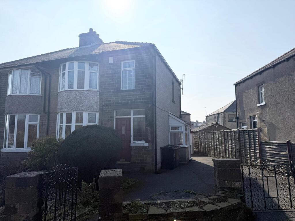 Sunnybank Avenue, Thornbury, Bradford, West Yorkshire, BD3