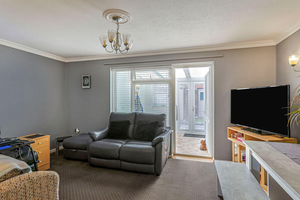 Pearl Gardens, Bournemouth photo 3