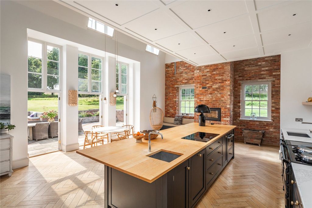 Additional image 5 of 6 bed equestrian for saleOvington, Alresford, Hampshire SO24