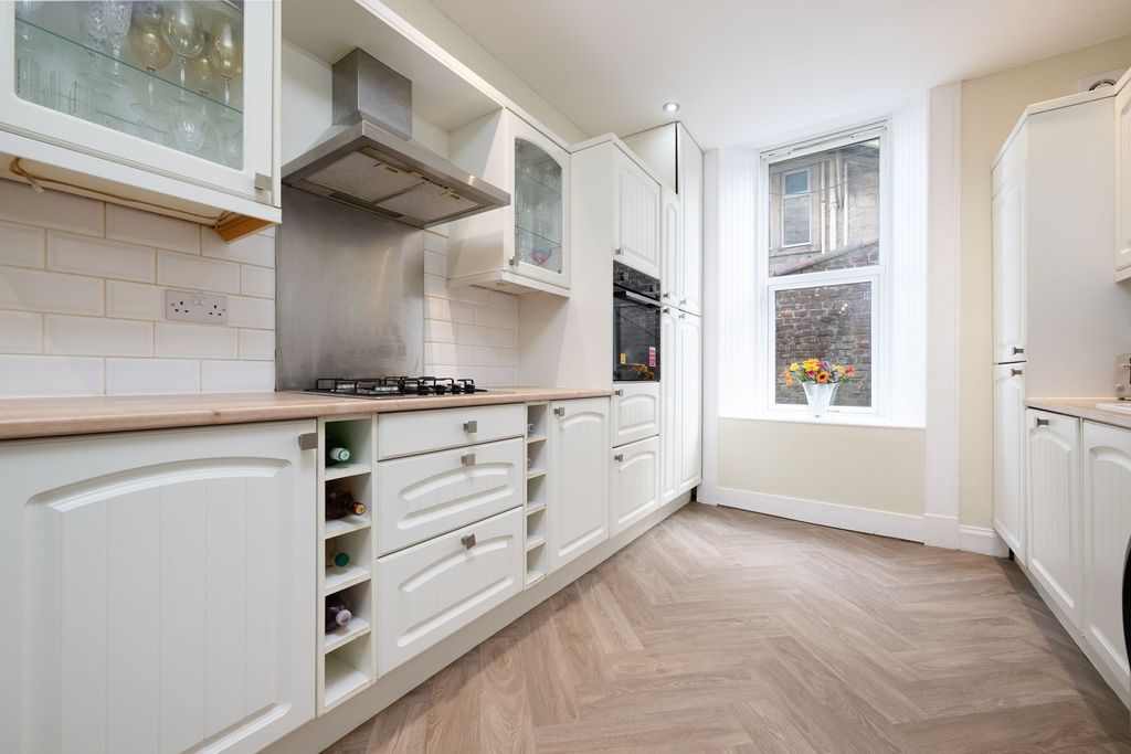 Additional image 3 of 3 bed flat for saleFinnart Street, Greenock PA16