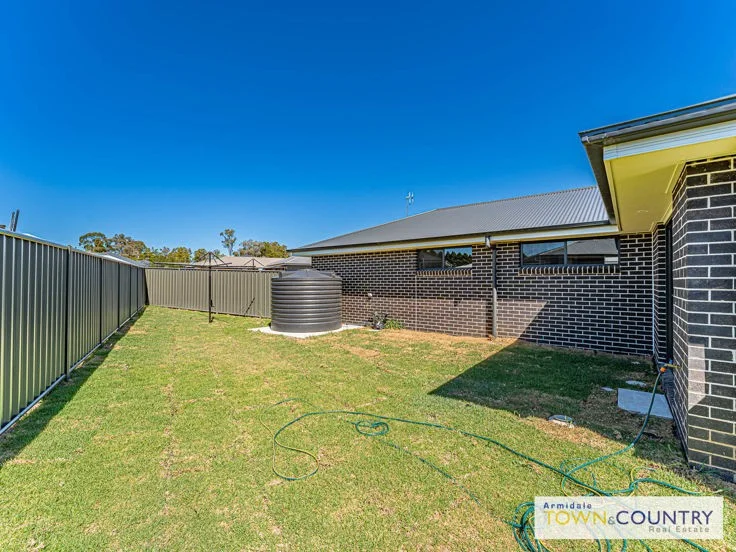 Additional image 14 of 1/17 Sunrise Crescent, Armidale NSW 2350