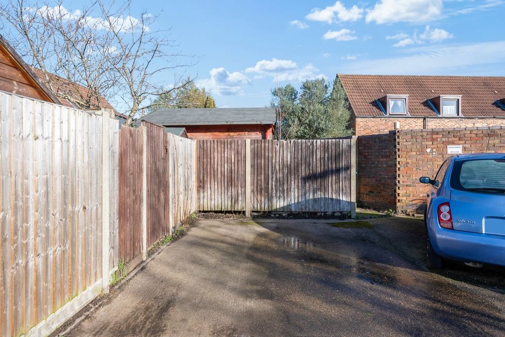 Additional image 12 of 1 bed terraced house for saleTudor Walk, Weybridge KT13