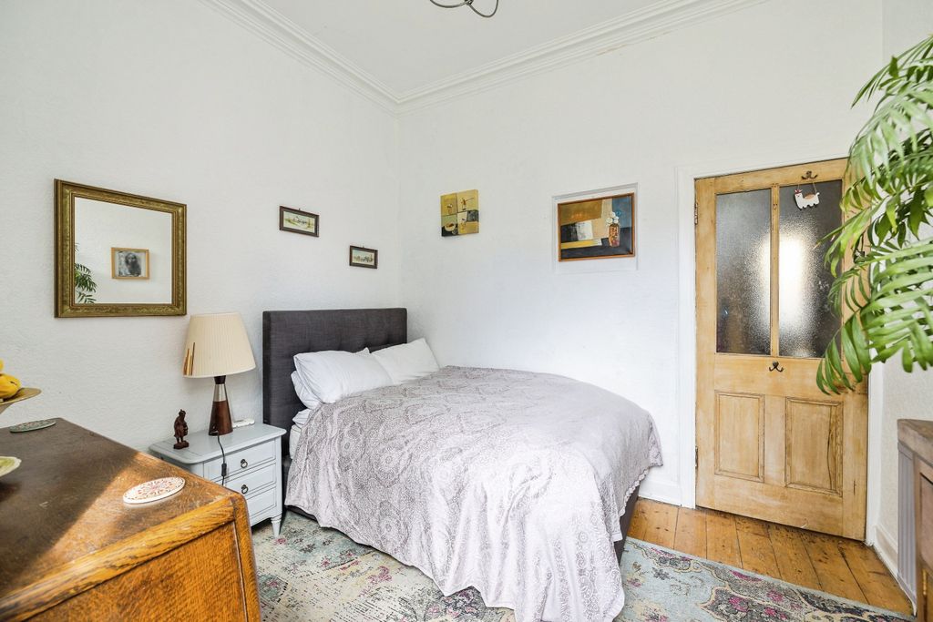 Additional image 14 of 2 bed flat for saleSouth Oxford Street, Edinburgh EH8