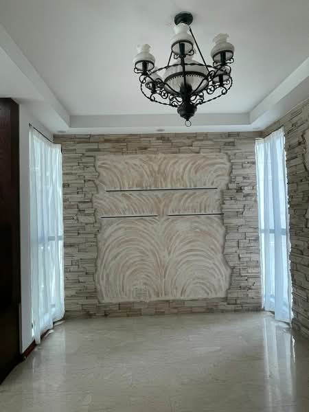 134A Hillview Avenue photo 4