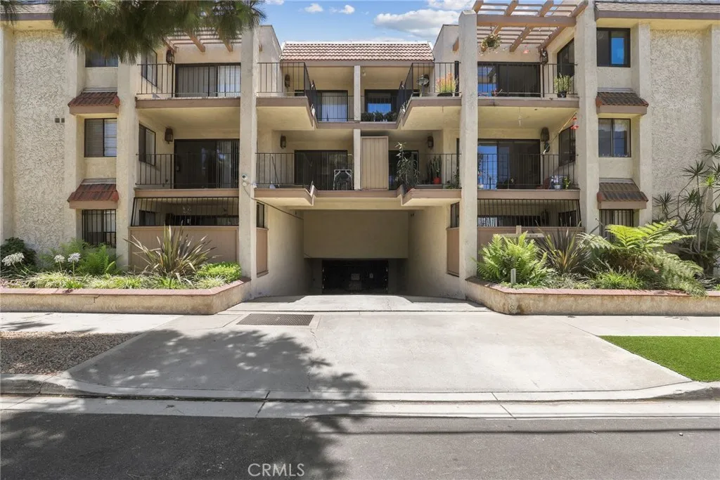 Additional image 2 of 2662 E 20th Street Unit 307, Signal Hill, CA 90755