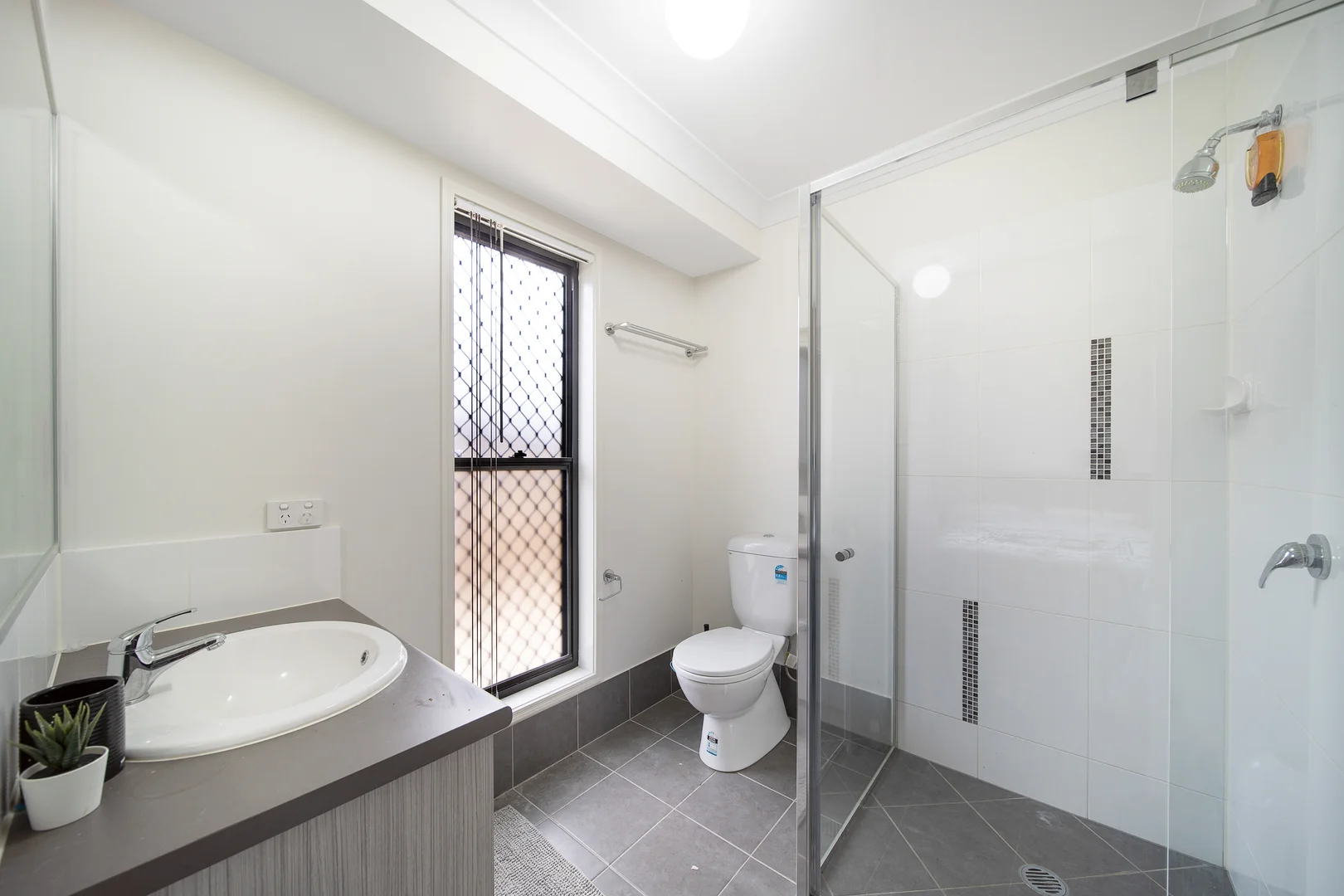 Additional image 5 of 1/16 Greenpark Drive, Crestmead QLD 4132