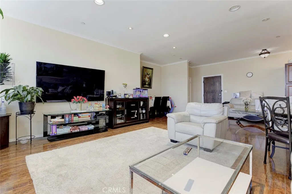 Additional image 10 of 13941 Sherman Way Boulevard Unit 401, Van Nuys, CA 91405