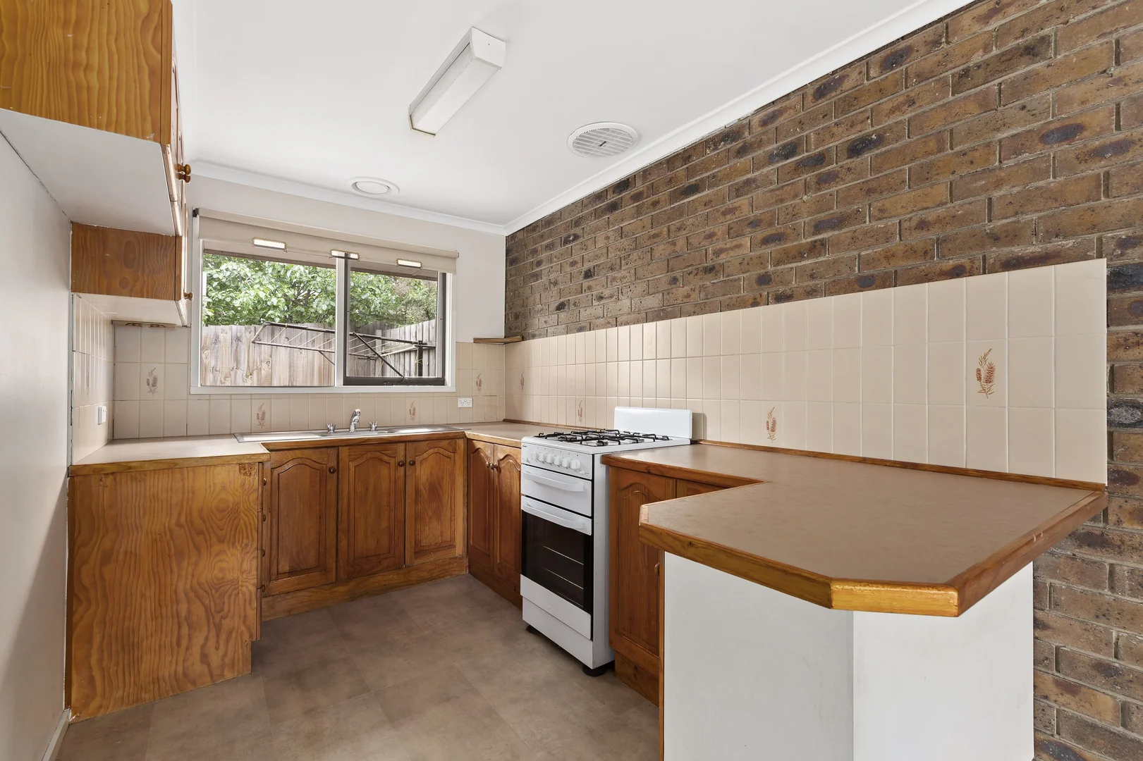 Additional image 4 of 3/17 Gladstone Road, Briar Hill VIC 3088