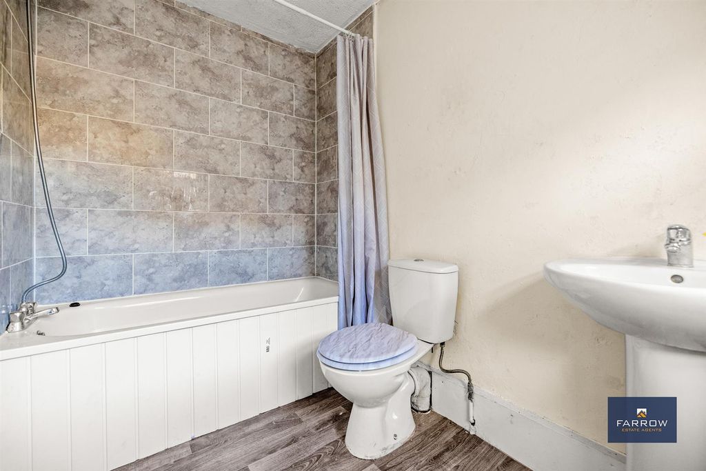 Additional image 9 of 3 bed terraced house for saleWelholme Road, Grimsby DN32