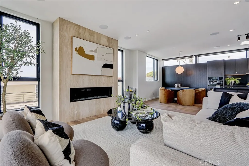 Additional image 100 of 315 25th, Manhattan Beach, CA 90266