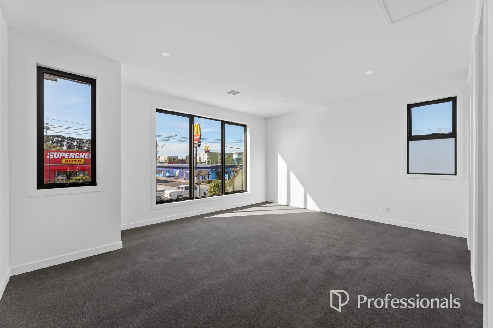 Additional image 8 of 936b Centre Road, Bentleigh East VIC 3165