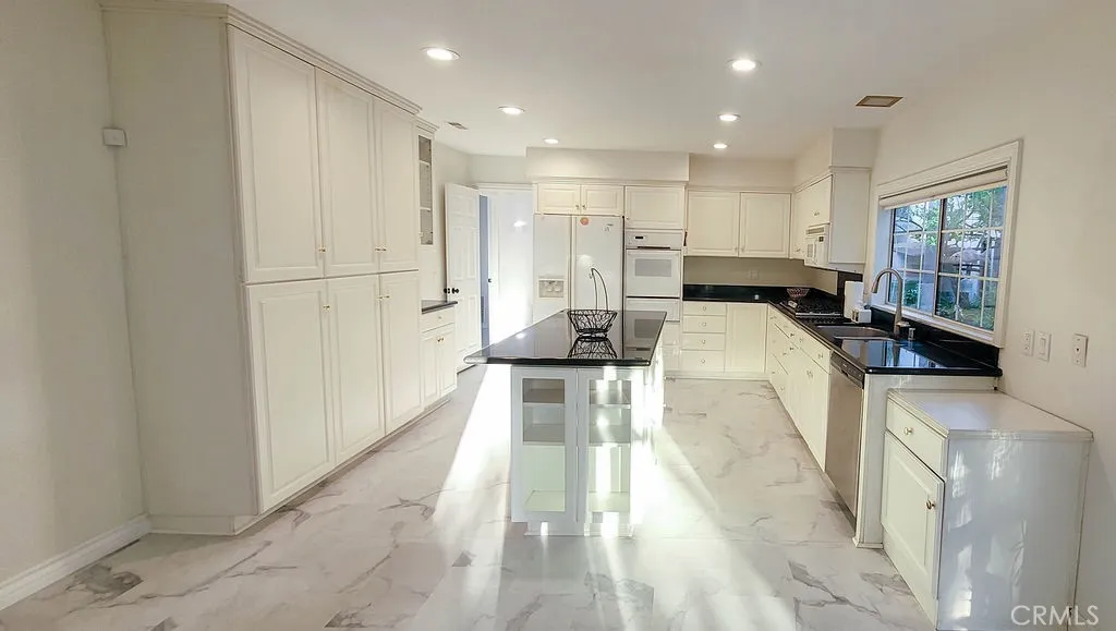 Additional image 51 of 42 Almond Tree Ln, Irvine, CA 92612
