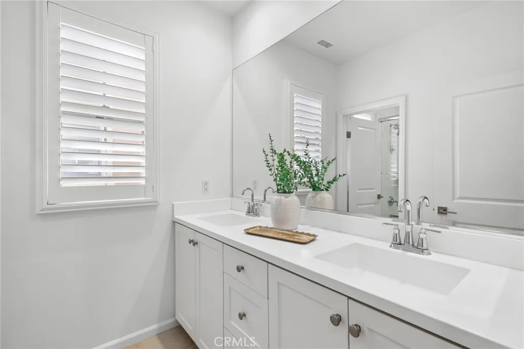 Additional image 25 of 76 Decker, Irvine, CA 92620