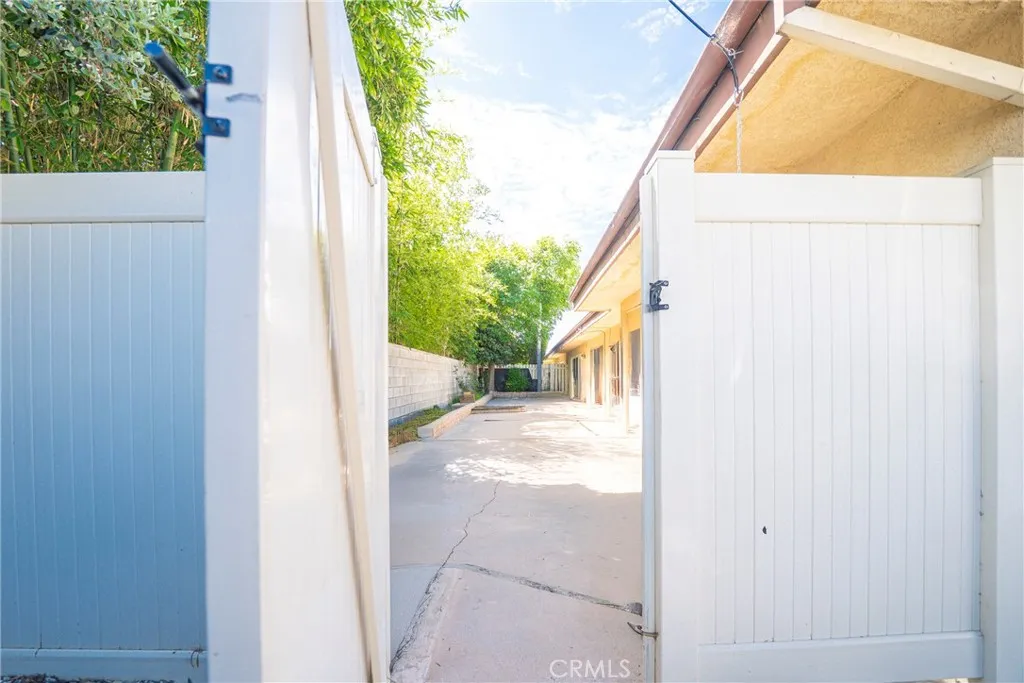Additional image 39 of 8120 Canby Ave #6, Reseda, CA 91335