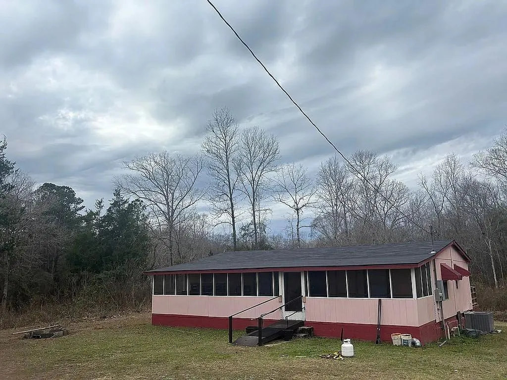 356 Lee Road 831, Salem, AL 36874