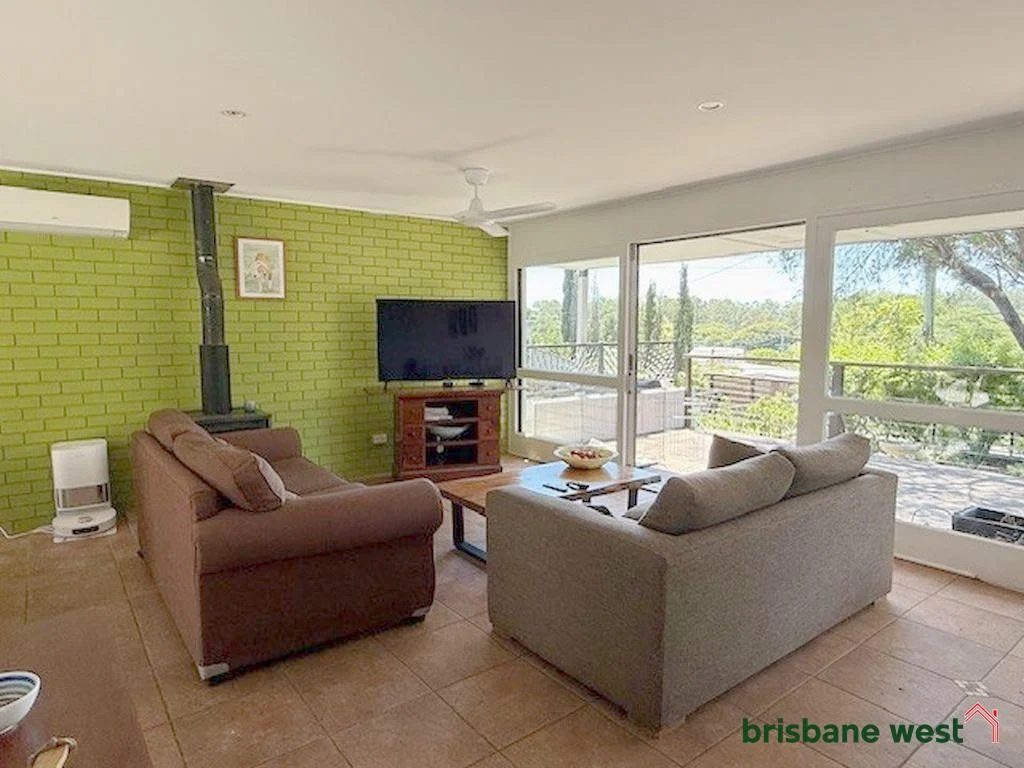 Additional image 5 of 11 Oakington Street, Fig Tree Pocket QLD 4069