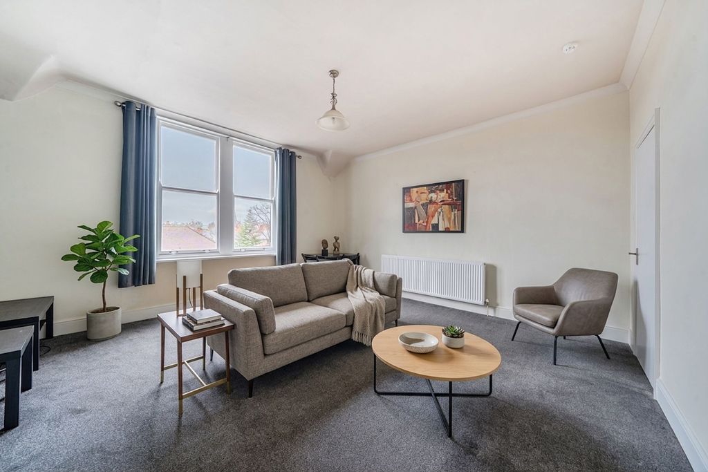 1 bed flat for salePark View, Harrogate HG1 photo 3