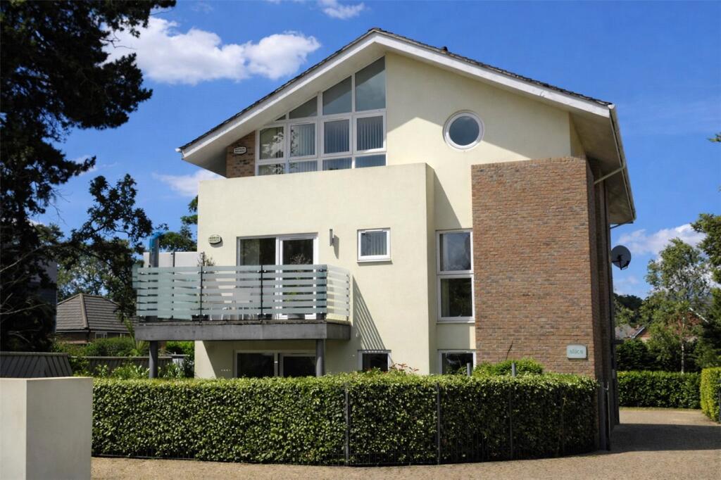 Penn Hill Avenue, Penn Hill, Poole, Dorset, BH14