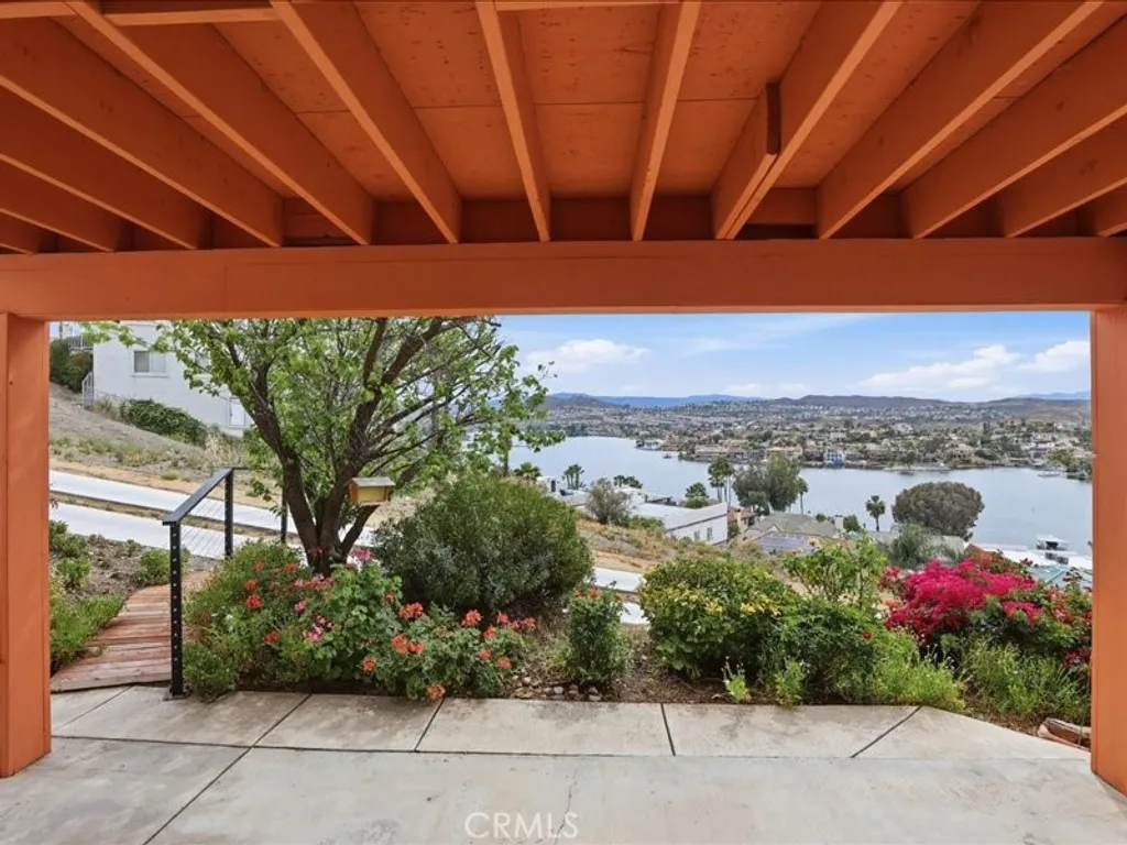22636 Inspiration Pt, Canyon Lake, CA 92587