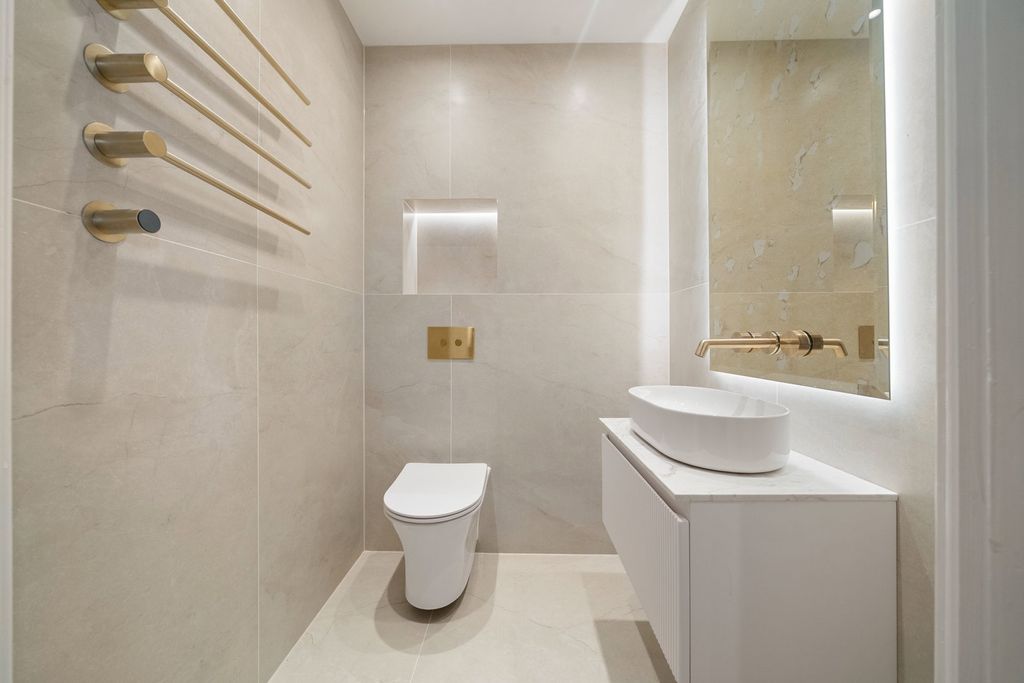 Additional image 6 of 2 bed flat for saleVictoria Road, Formby L37