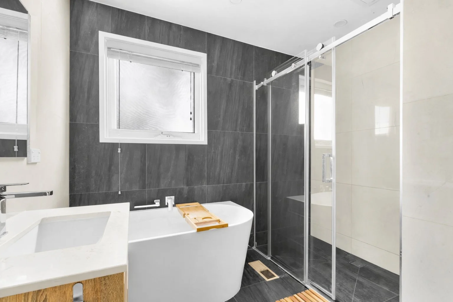 Additional image 4 of 2/1 Rivoli Court, Mount Waverley VIC 3149