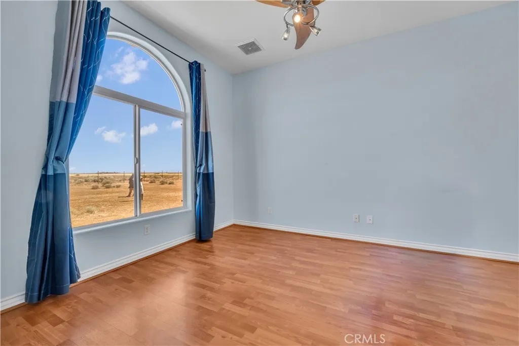 Additional image 7 of 50725 70th St W, Lancaster, CA 93536
