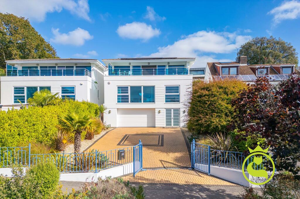 PANORAMIC VIEWS OF POOLE HARBOUR - Brownsea View Avenue, Lilliput, Poole BH14