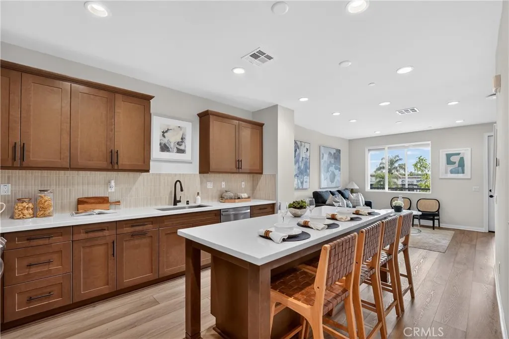 Additional image 6 of 1097 N Harbor Blvd, Anaheim, CA 92801