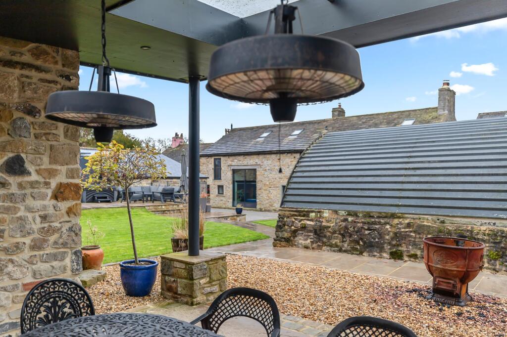 Skipton Road, Thornton in Craven, Skipton, North Yorkshire, BD23 photo 4