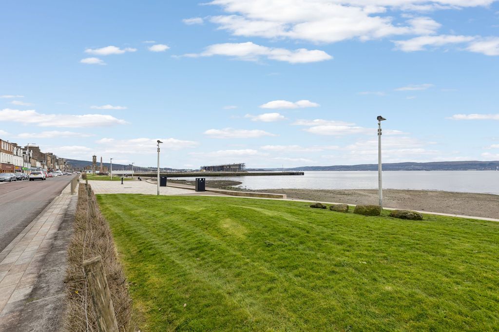 Additional image 35 of 3 bed maisonette for sale80 West Clyde Street, Helensburgh G84