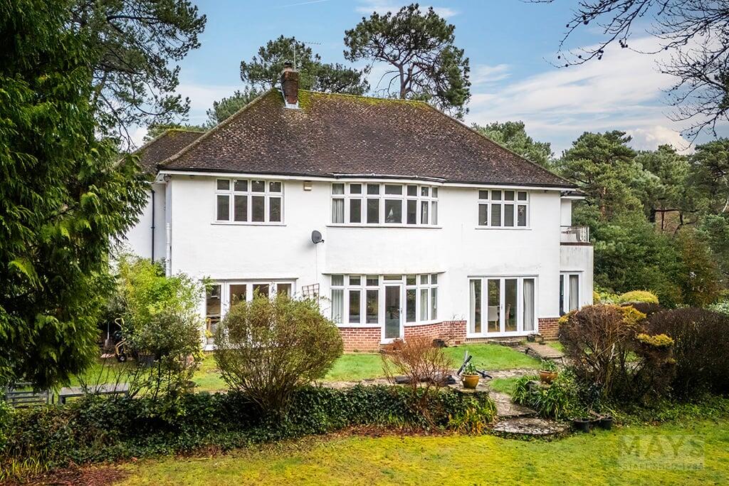 Canford Cliffs Road, Branksome Park, BH13